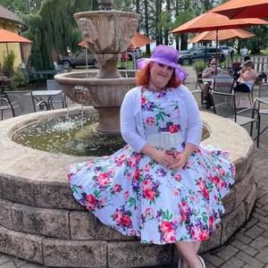 Meet your Posher, Michele